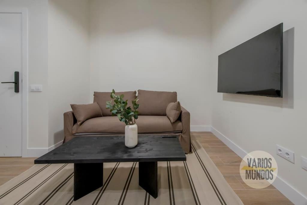 Cool Y Centrico Apt 6Px En Plena Plaza Del Carmen E2 Madrid Dış mekan fotoğraf